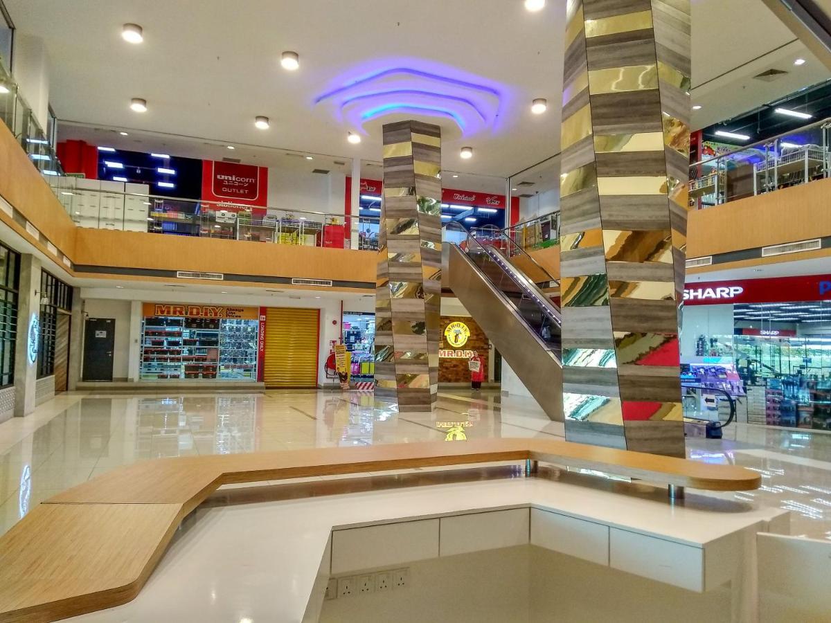 Azfa Duplex Suite At De Centrum Putrajaya Bangi Free Wifi Kajang Eksteriør billede