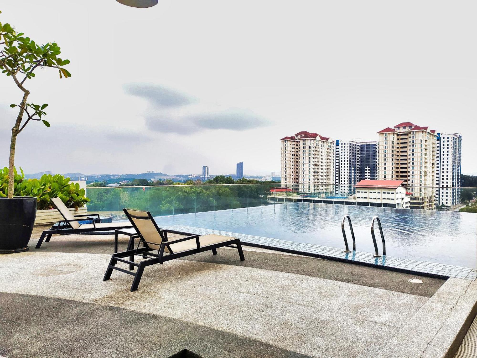 Azfa Duplex Suite At De Centrum Putrajaya Bangi Free Wifi Kajang Eksteriør billede