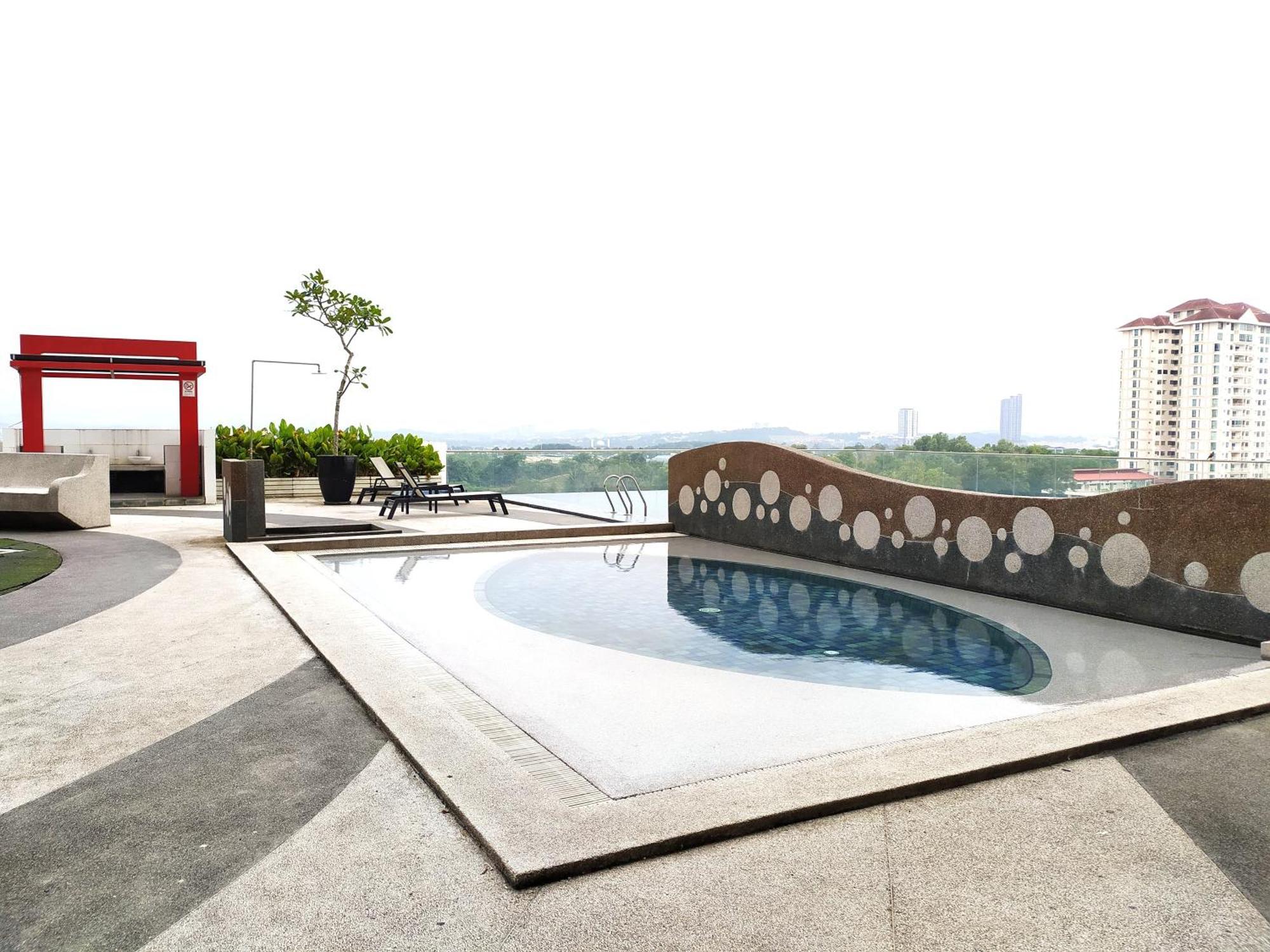 Azfa Duplex Suite At De Centrum Putrajaya Bangi Free Wifi Kajang Eksteriør billede