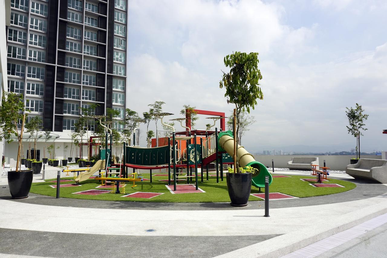 Azfa Duplex Suite At De Centrum Putrajaya Bangi Free Wifi Kajang Eksteriør billede